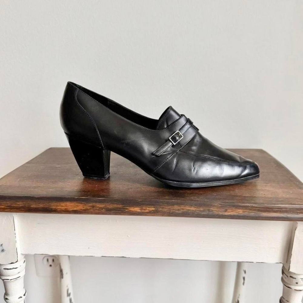 90s‎ leather slip on loafer heel size 9.5 narrow